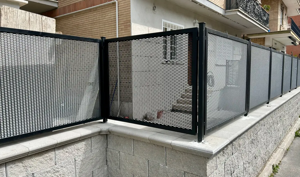 Recinzione in ferro e inferriate perimetrali per ville Roma
